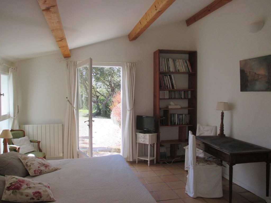 Bed and Breakfast La Tangana Rognes Exterior foto